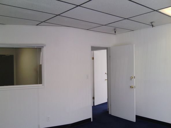 RECEPTION, 2 LARGE OFFICES. CORNER SUITE. LONG OR SHORT TERM.
